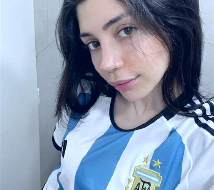 Abril Cholchol escort