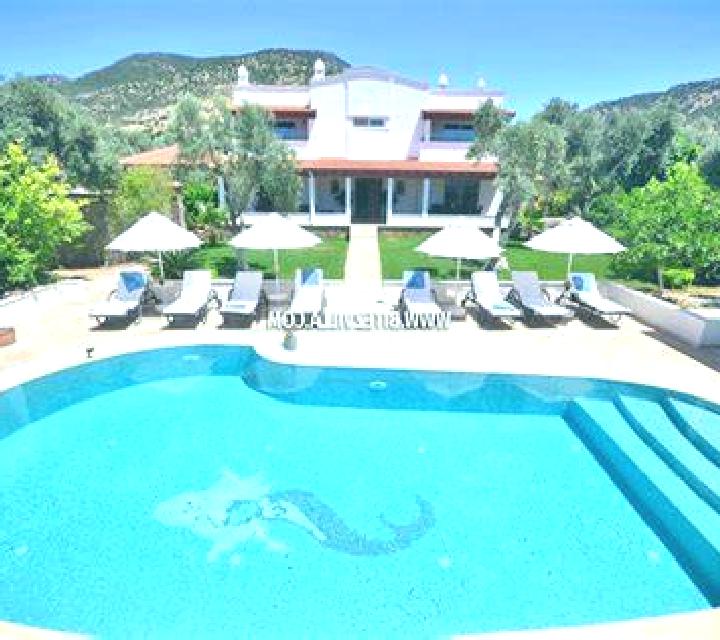 Ariadna 3 Villa Europa escort
