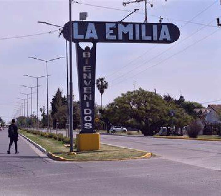 Emilia San Nicolas escort