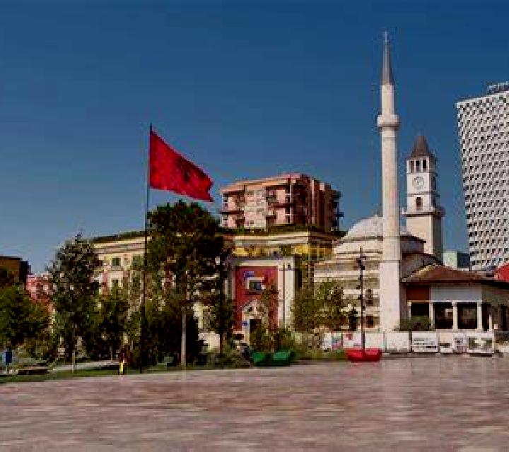 Giulia 3 La Tirana escort