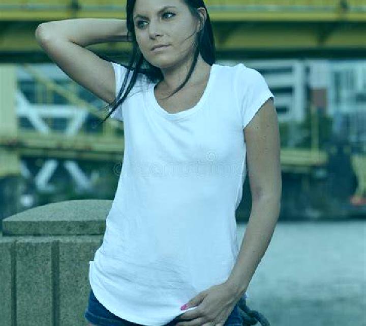 Ignacia San Esteban escort