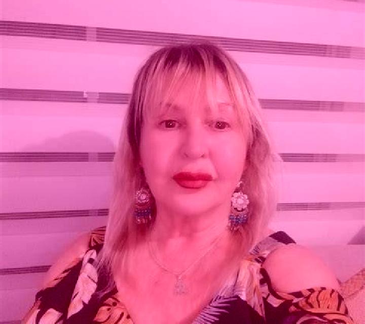 Vicenta Baquedano escort